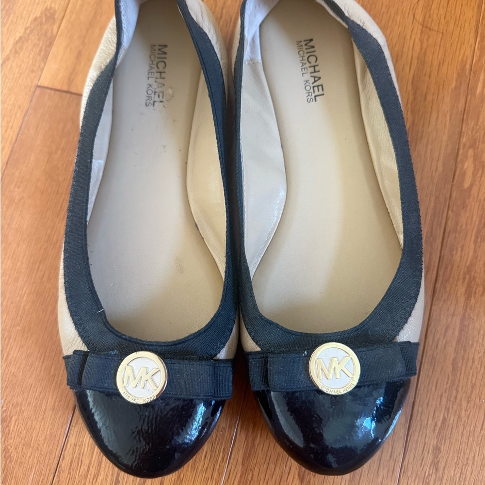 Michael Kors Black and Beige Women's Loafers